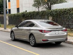 Lexus ES 200 Edition - ფოტო 6