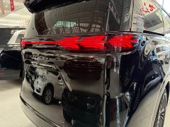 Denza D9 DM-i 1050 Deluxe Version - ფოტო 14