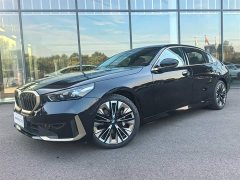BMW 5 530Li Deluxe Version Luxury - ფოტო 1