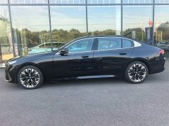BMW 5 530Li Deluxe Version Luxury - ფოტო 3