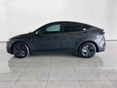 Tesla Model Y Edition - ფოტო 2