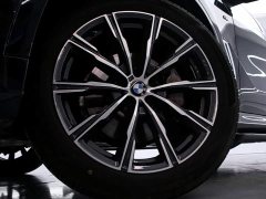 BMW X5 xDrive 30Li Deluxe VersionM - ფოტო 17