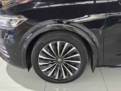 Volkswagen 380TSI Flagship Edition - ფოტო 4