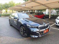 BMW 5 530Li Deluxe Version M - ფოტო 2