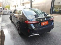 BMW 5 530Li Deluxe Version M - ფოტო 6
