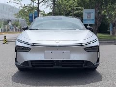 Xpeng P7 Ultra Long Range Max - ფოტო 2