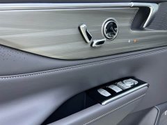 Buick GL8 Deluxe Edition - ფოტო 9