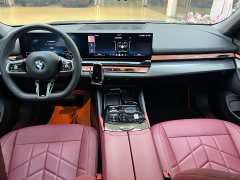 BMW 5 530Li Version M - ფოტო 17