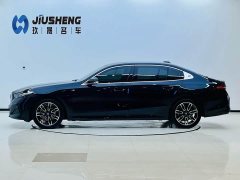 BMW 5 530Li Version M - ფოტო 3
