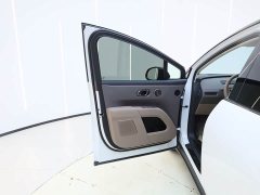 Li Auto i8 Edition - ფოტო 15
