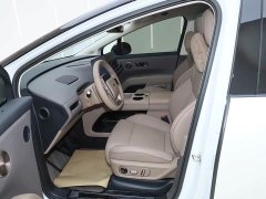 Li Auto i8 Edition - ფოტო 19
