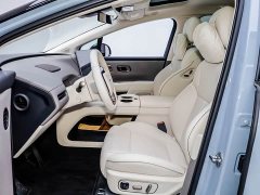 Li Auto i8 Edition - ფოტო 12