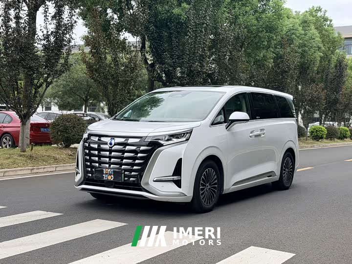 Denza D9 DM-i 970 AWD Version - ავტომობილი ჩინეთიდან