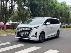 Denza D9 DM-i 970 AWD Version - ფოტო 1