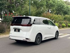 Denza D9 DM-i 970 AWD Version - ფოტო 4