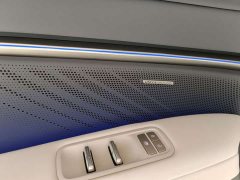 Tesla 08 Long Range Pure - ფოტო 10