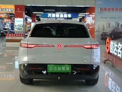 Tesla 08 Long Range Pure - ფოტო 13