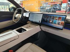 Tesla 08 Long Range Pure - ფოტო 9