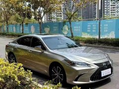 Lexus ES 300h Edition - ფოტო 2
