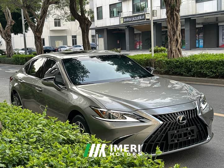 Lexus ES 300h Edition