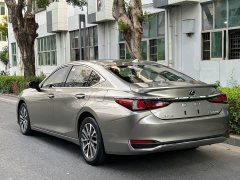 Lexus ES 300h Edition - ფოტო 5