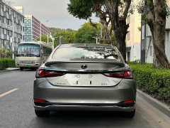 Lexus ES 300h Edition - ფოტო 6