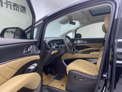 Denza D9 DM-i 980 AWD Version - ფოტო 17