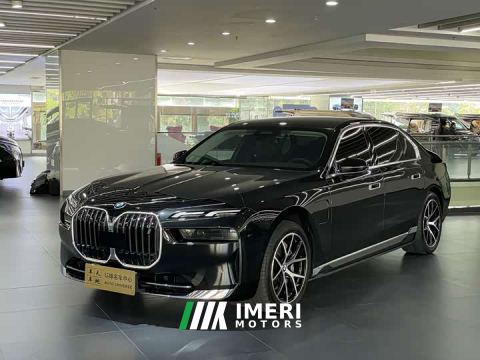 2023 BMW i7 eDrive50L DeluxeM