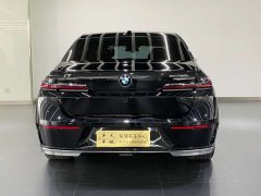 BMW i7 eDrive50L DeluxeM - ფოტო 17