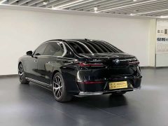 BMW i7 eDrive50L DeluxeM - ფოტო 18