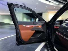 BMW i7 eDrive50L DeluxeM - ფოტო 6