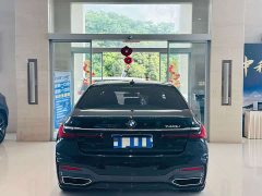 BMW 7 740Li Version M - ფოტო 7