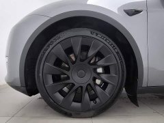 Tesla Model Y Standard Range Edition - ფოტო 17