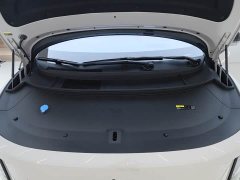 Li Auto i8 Edition - ფოტო 15