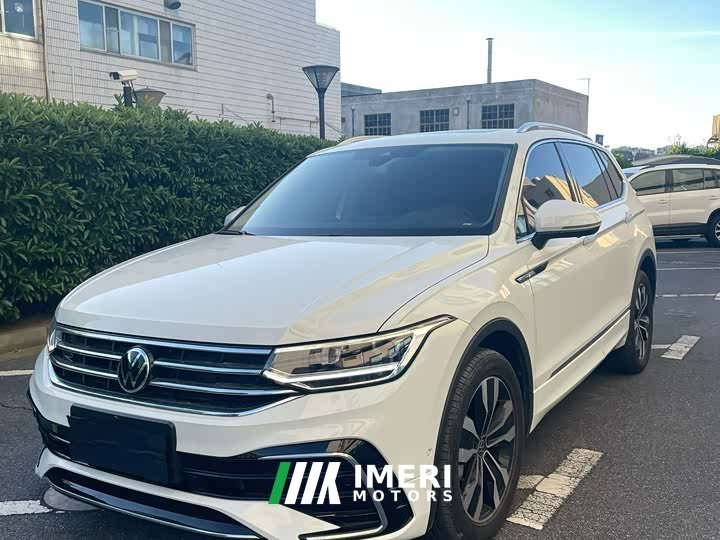 Volkswagen L 330TSI 2WD Edition - ავტომობილი ჩინეთიდან