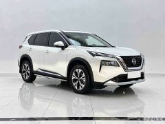 Nissan VC-Turbo 300 CVT 4WDLuxury Edition - ფოტო 4