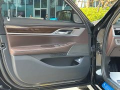BMW 7 740Li Deluxe Version Luxury - ფოტო 5
