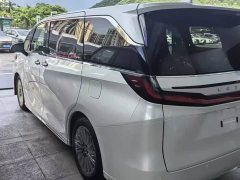 Lexus LM 500h Edition - ფოტო 5