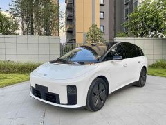 Li Auto i8 Edition - ფოტო 1