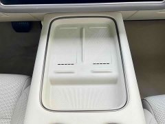 Li Auto i8 Edition - ფოტო 15