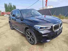 BMW X5 xDrive40i Deluxe Version M - ფოტო 2