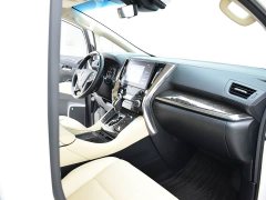 Toyota Vellfire 2.5L HVPremium Edition - ფოტო 10