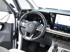 Lexus LM 500h Edition - ფოტო 11