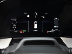 Lexus LM 500h Edition - ფოტო 15