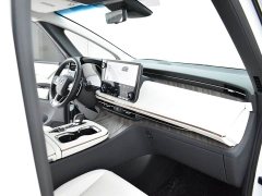 Lexus LM 500h Edition - ფოტო 17