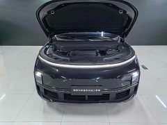 Li Auto L8 Max Edition - ფოტო 3
