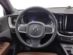 Volvo XC60 B5 AWDLuxury Edition - ფოტო 11