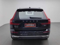 Volvo XC60 B5 AWDLuxury Edition - ფოტო 4