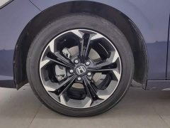 Honda Civic 240TURBO CVT Pro - ფოტო 17