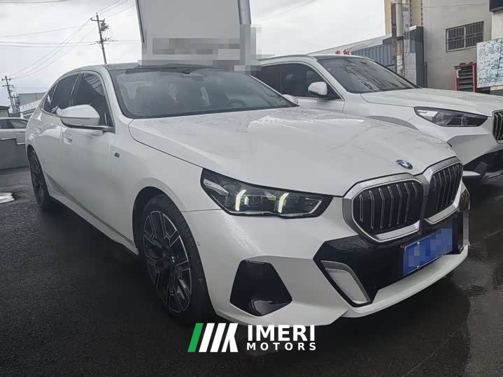 BMW 5 530Li Deluxe Version M